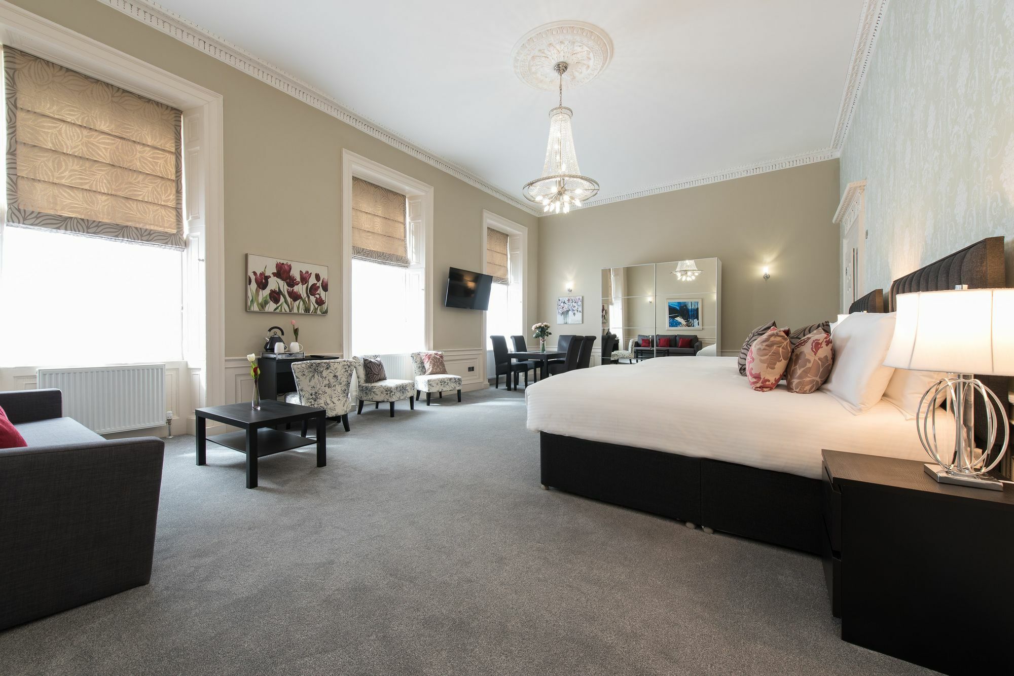 Royal Princes Suites Edimburgo Exterior foto